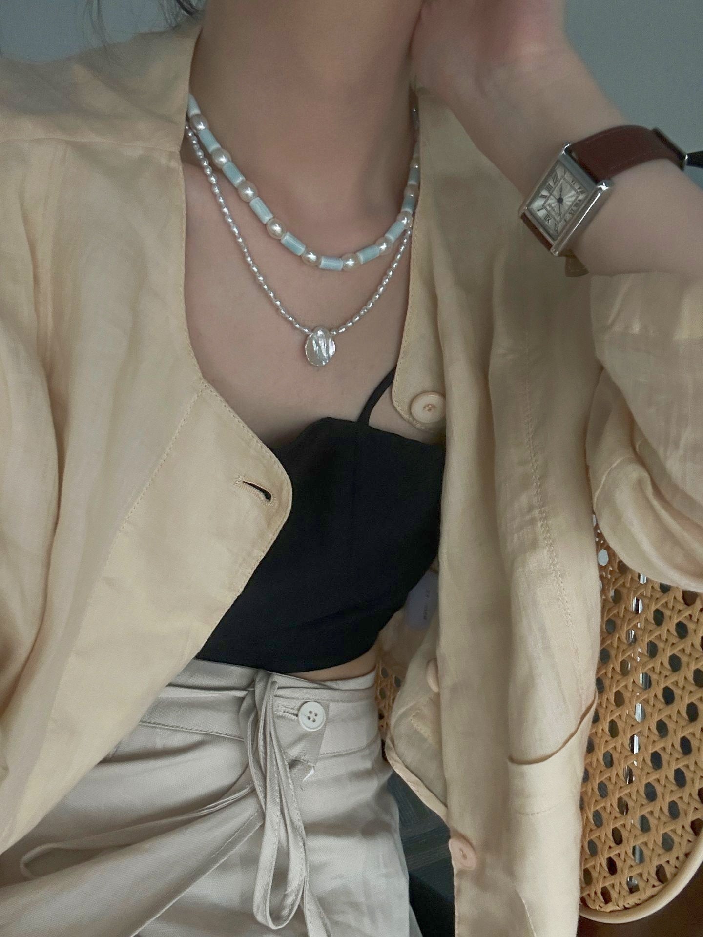Collana di perle barocche con pietre blu