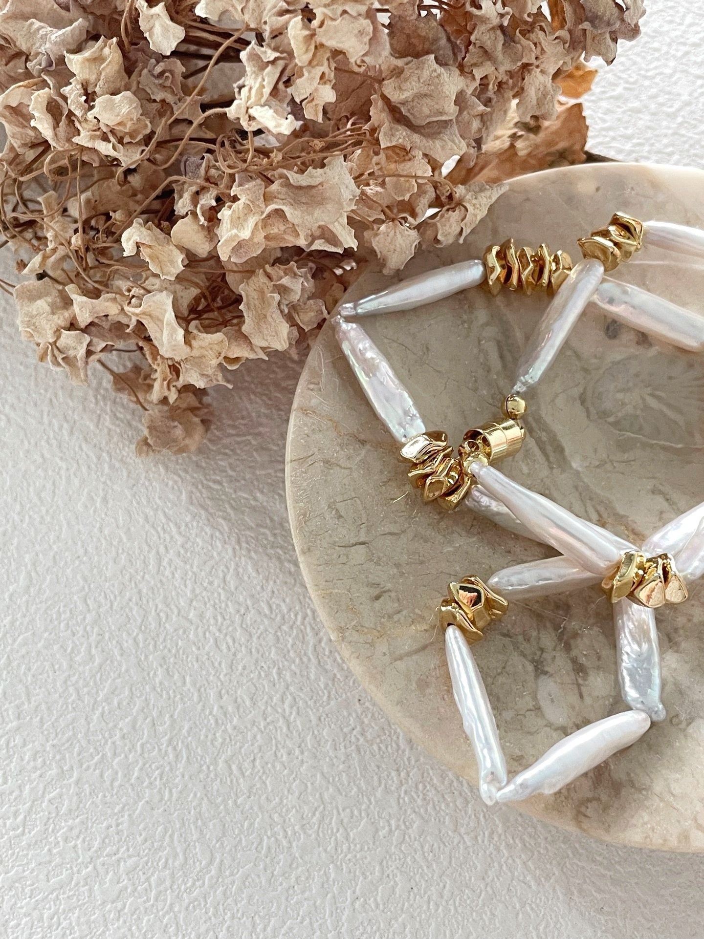 Collana con perle barocche e oro