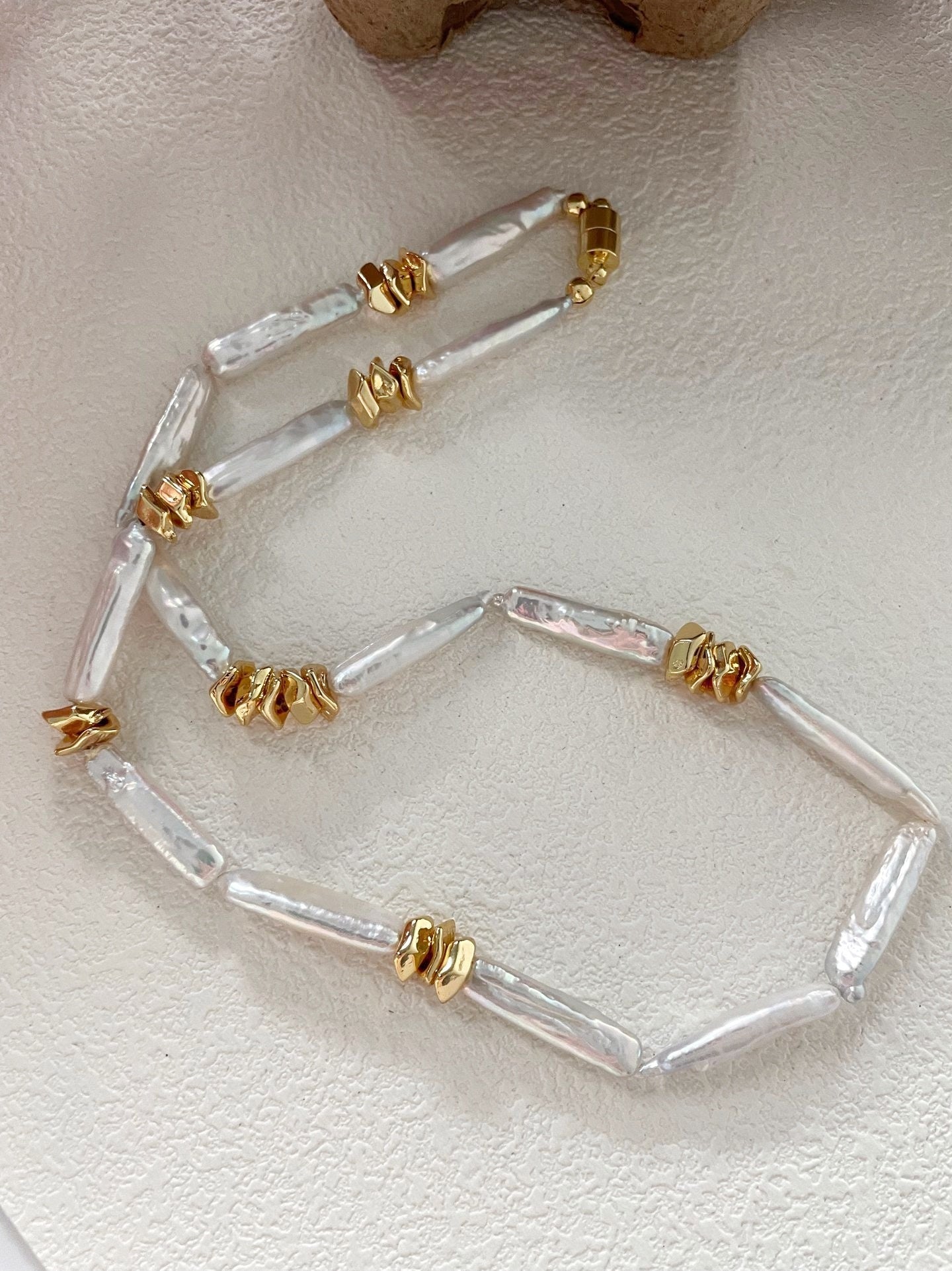 Collana con perle barocche e oro