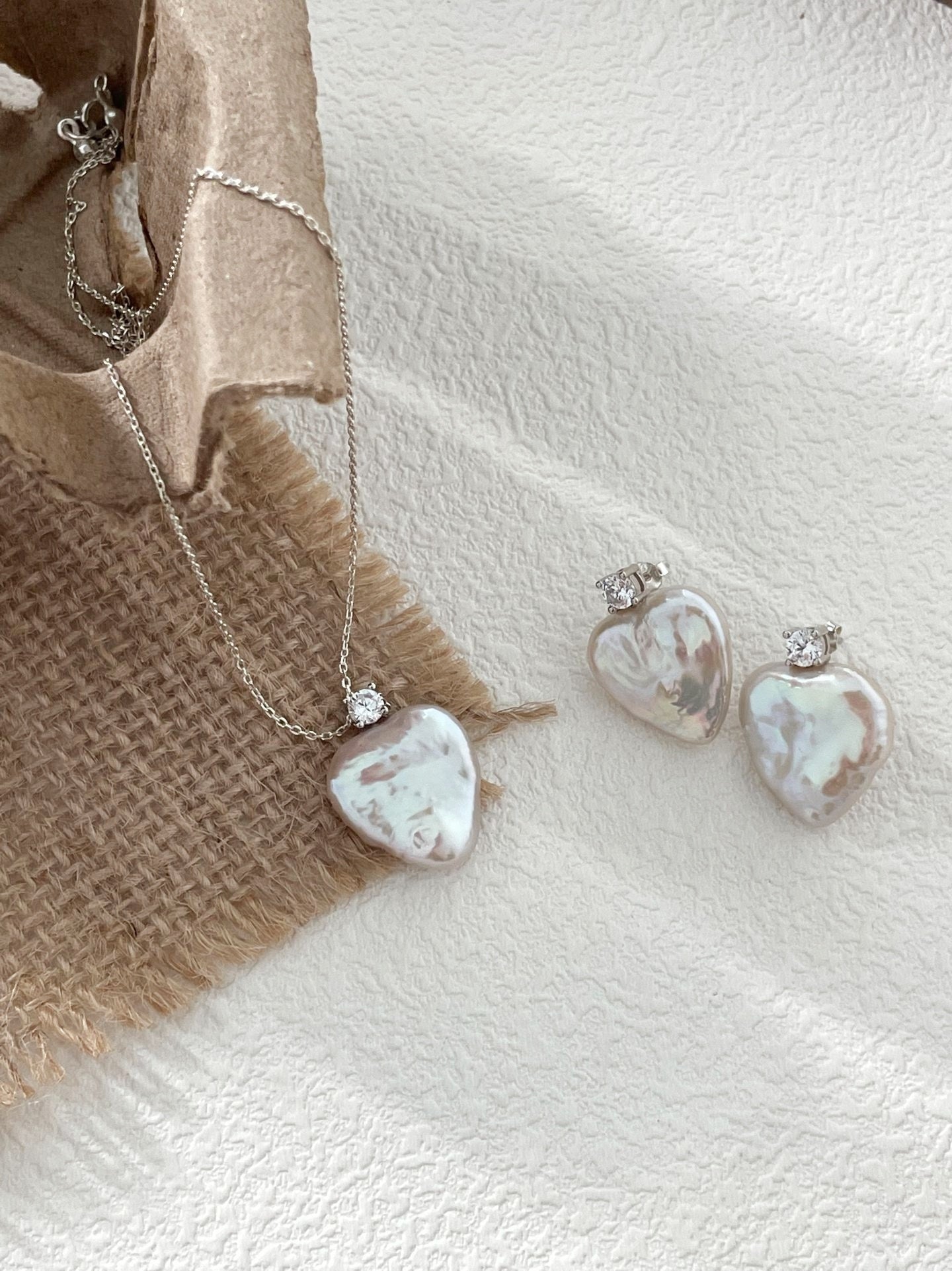 Girocollo con perla cuore e diamante