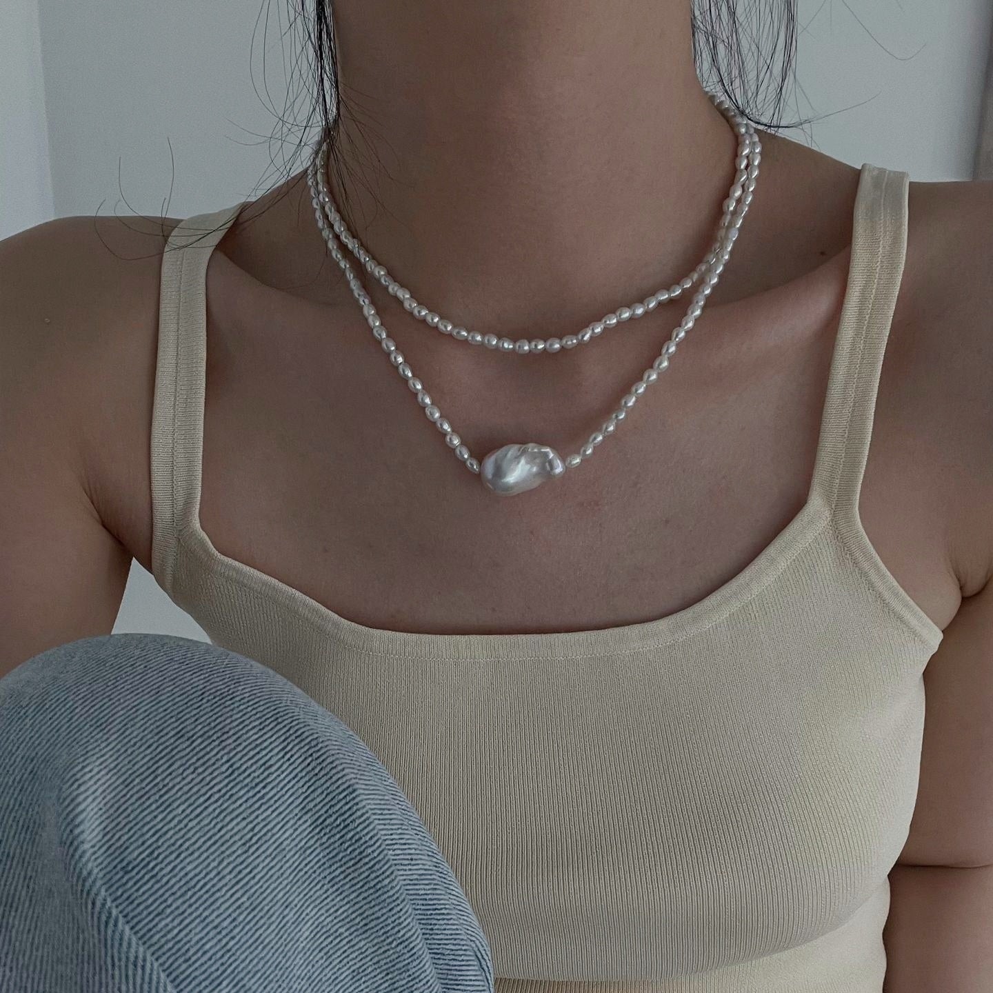 Collana di perle doppio con barocca grande