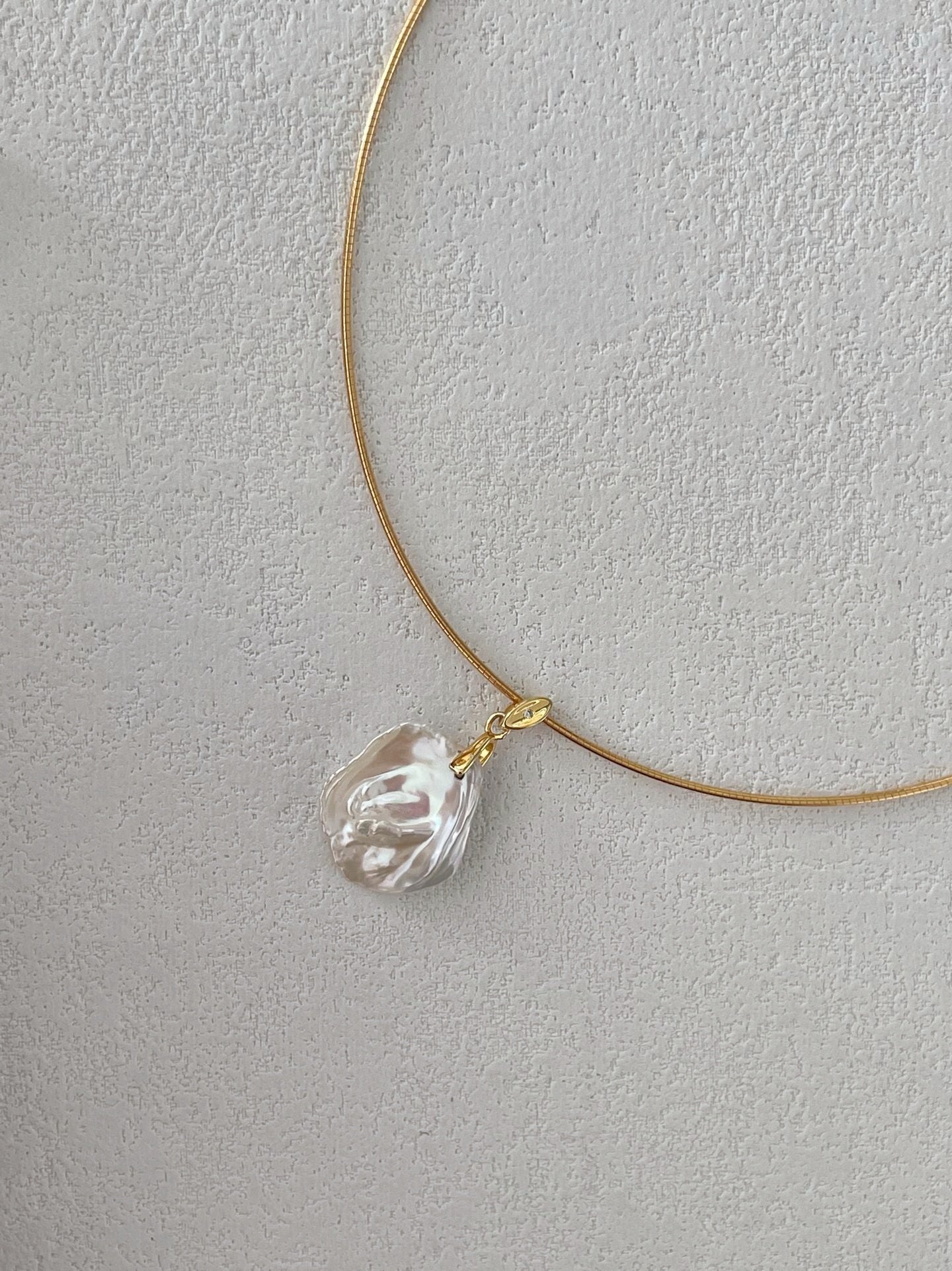 Girocollo d'oro con perla petala