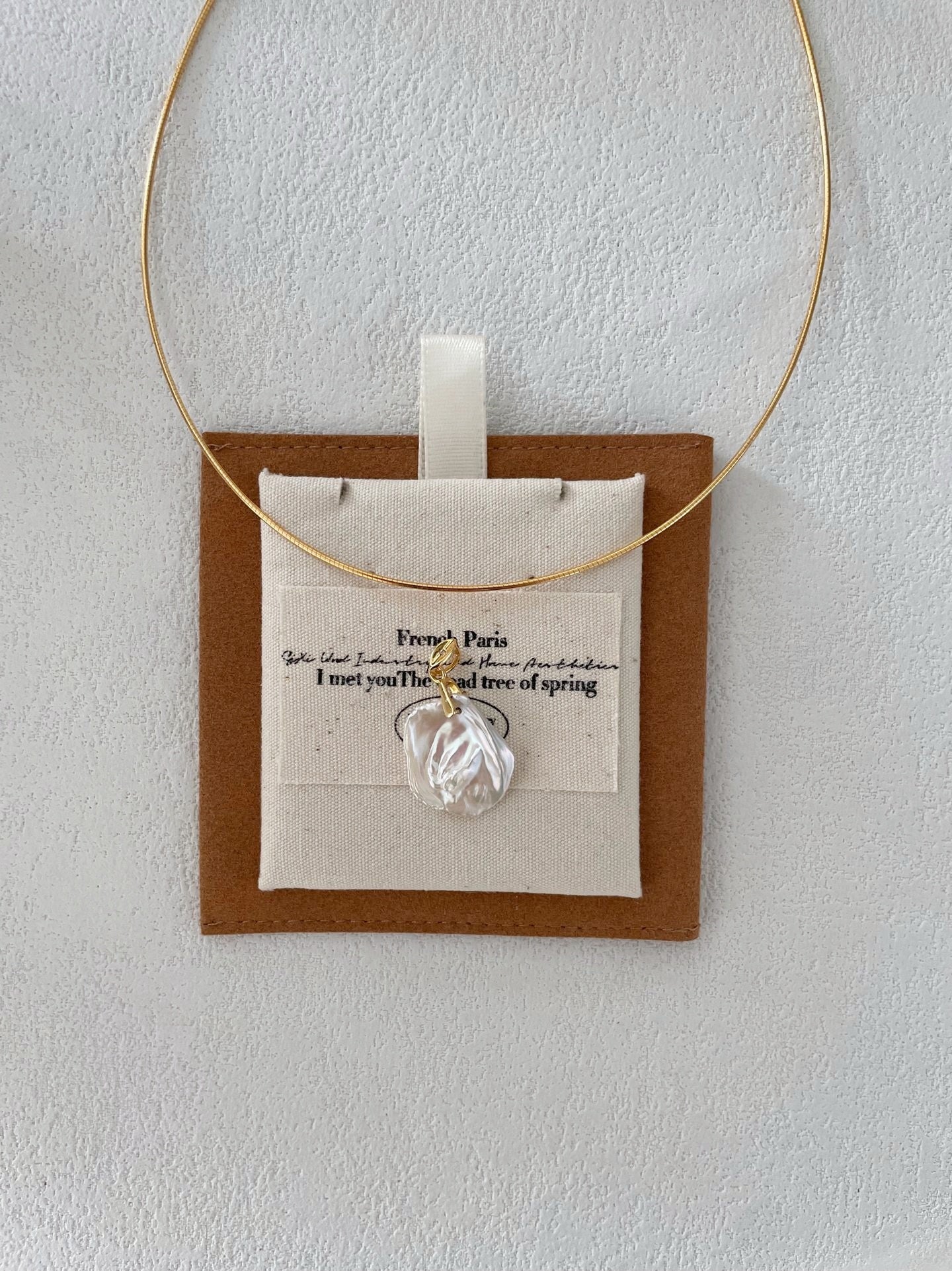 Girocollo d'oro con perla petala