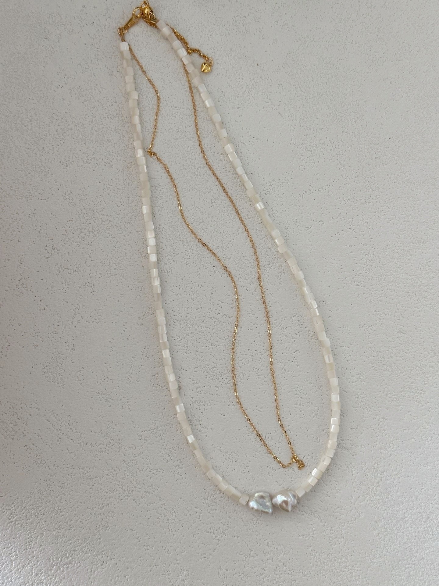 Collana a doppio giro con conchiglia