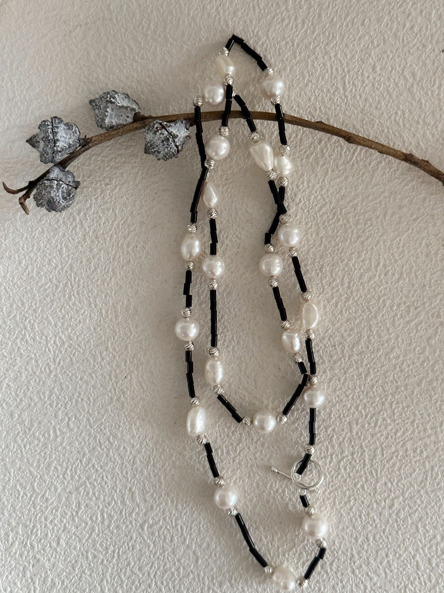 Collana di onice nera e perle