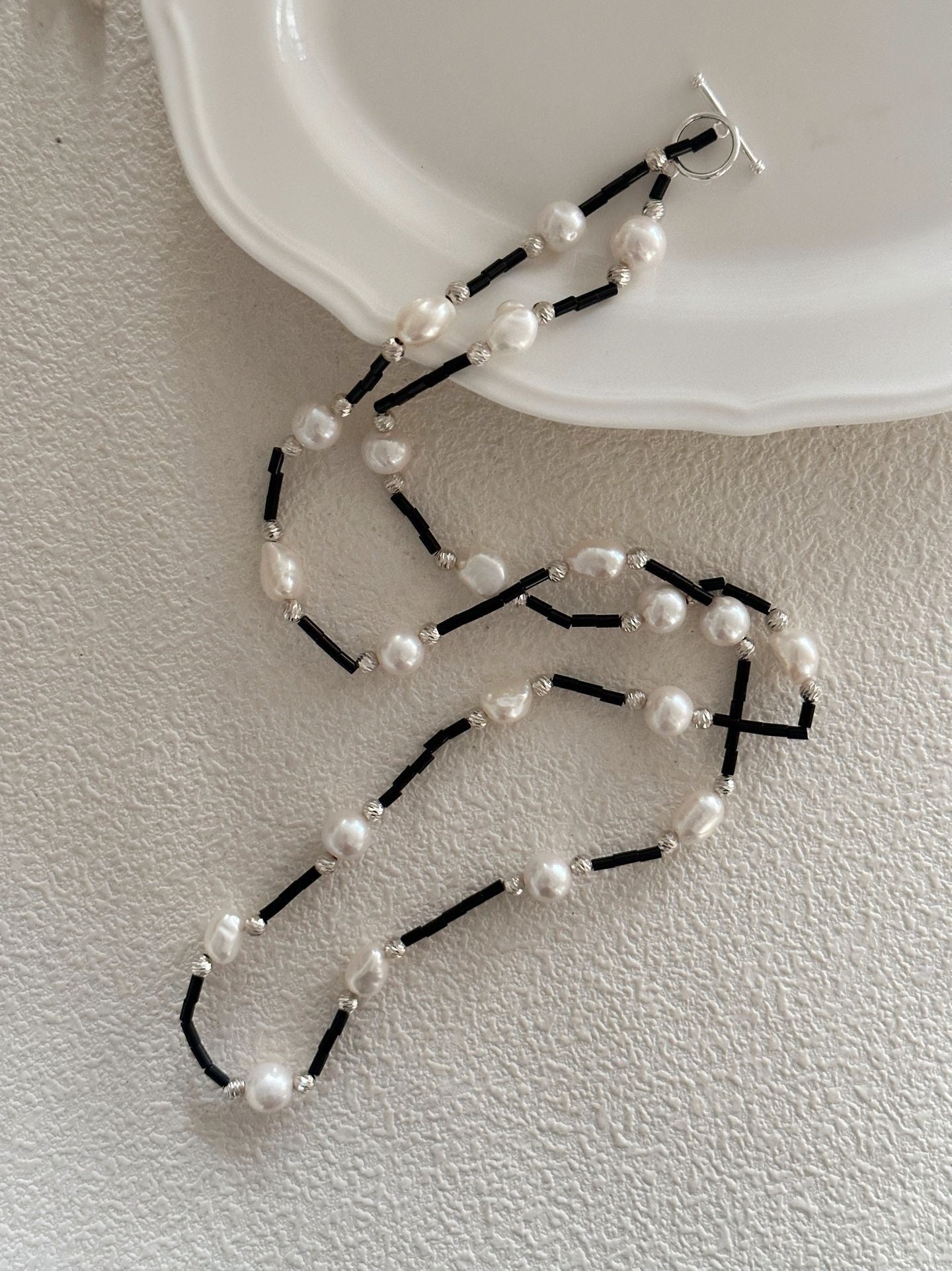 Collana di onice nera e perle
