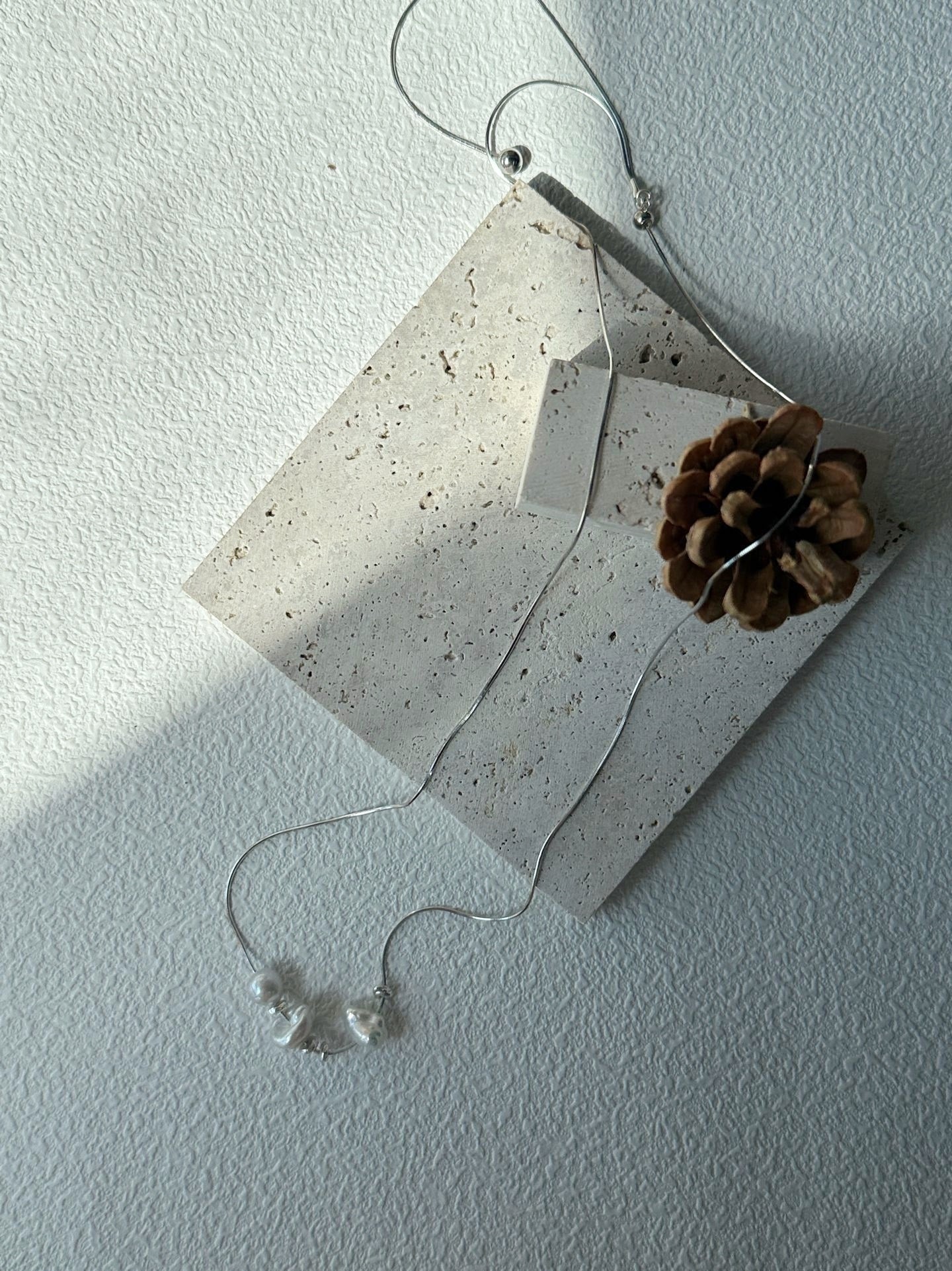 Collier regolabile in argento con perle di mare Keshi