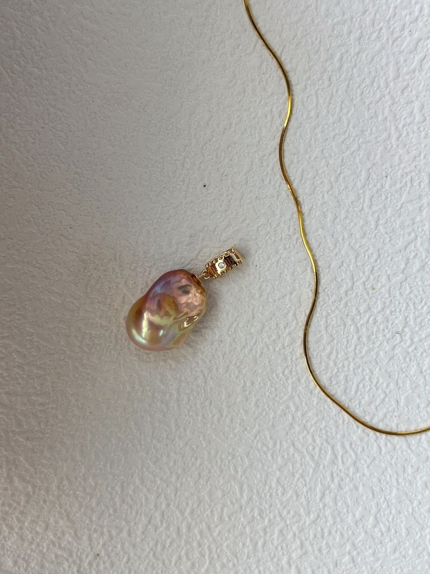 Collana piccolo barocco iridescente