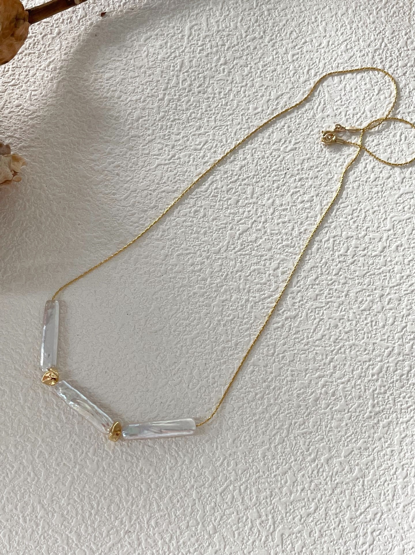 Girocollo in oro con perle barocche