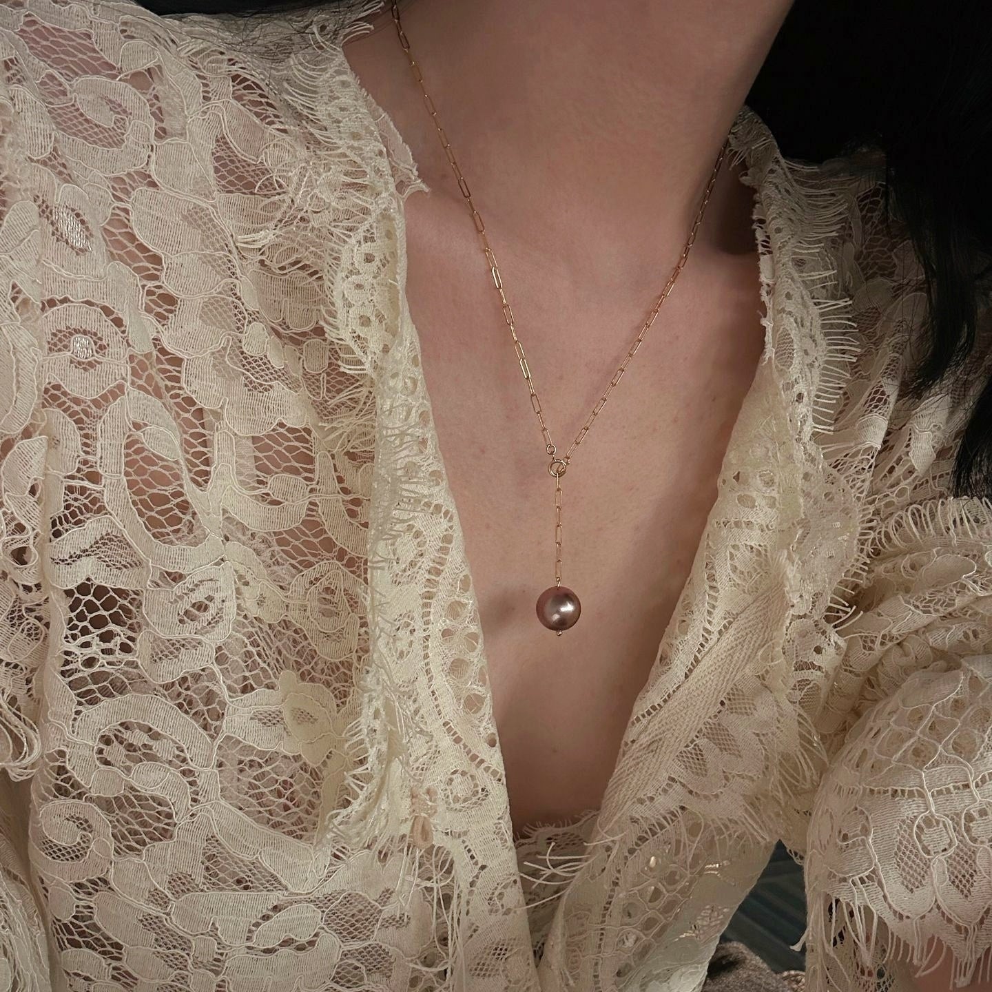 Collana di perla viola