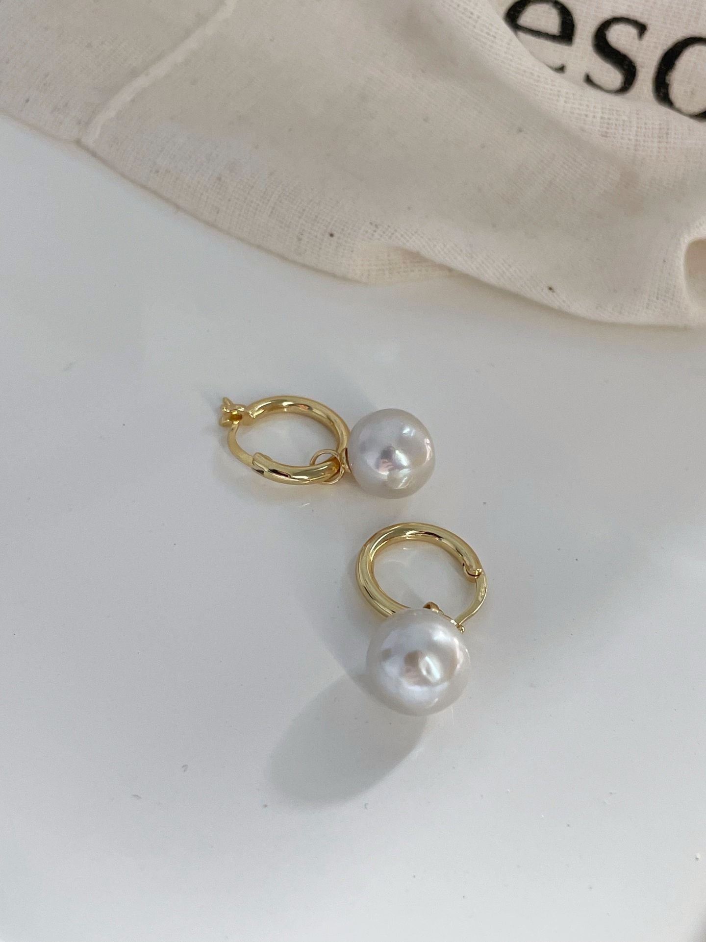 Orecchini in oro e perle barocche