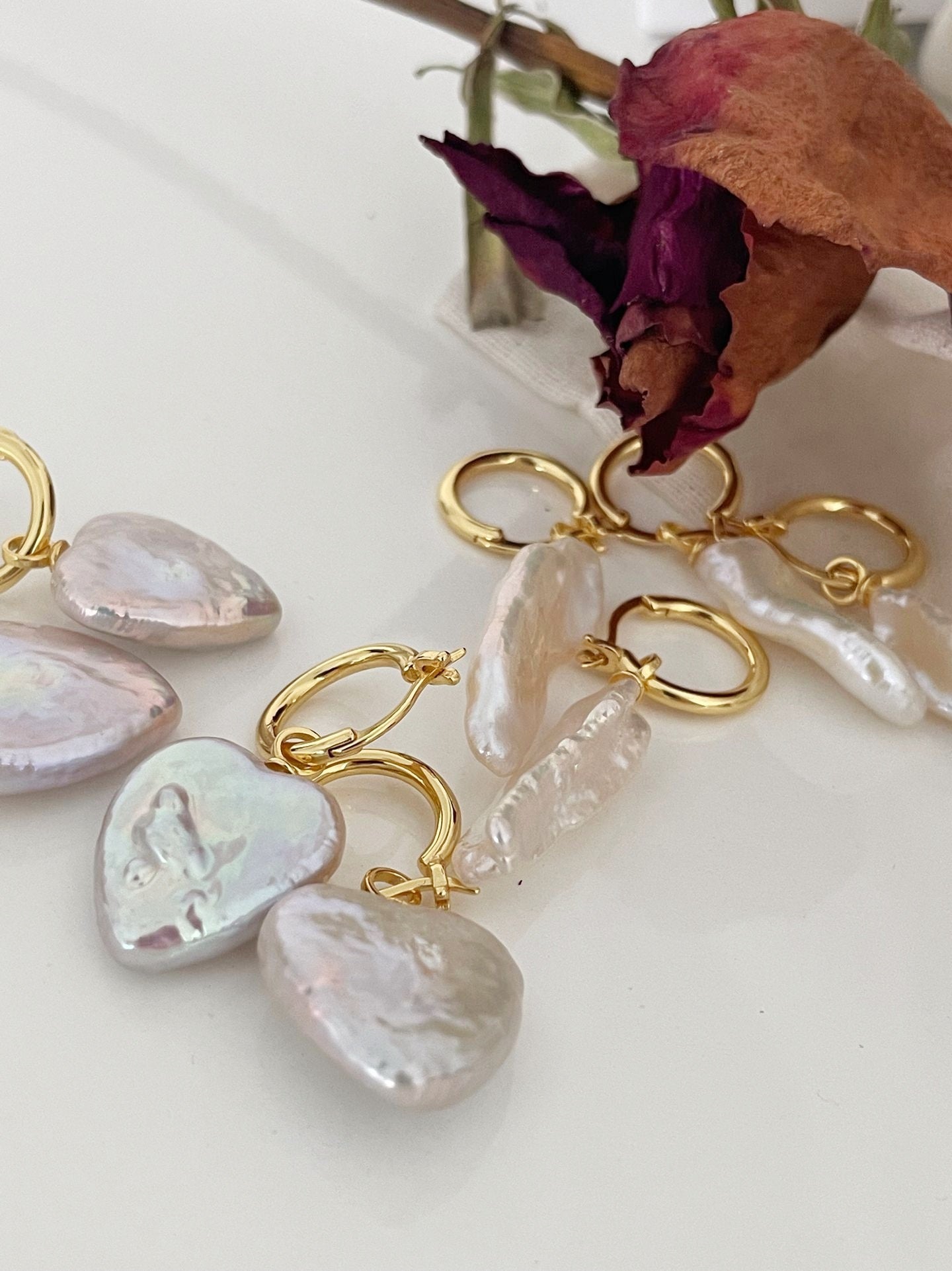 Orecchini con perle barocche cuore