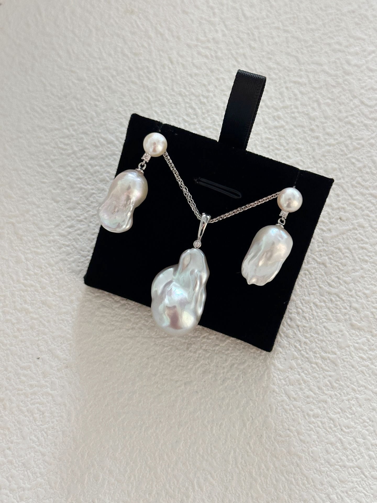Orecchini con perle Edison e barocche buonissime