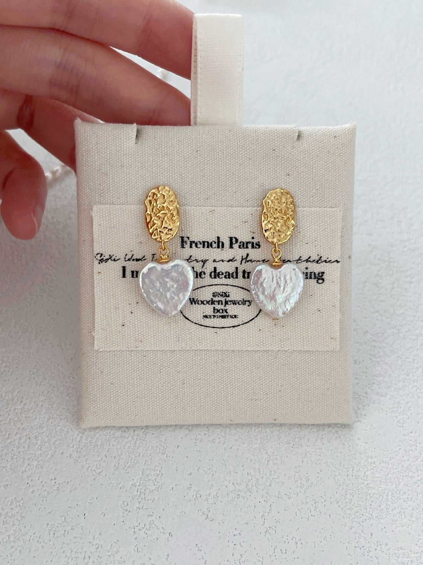 Orecchini in oro placcato e perle barocche
