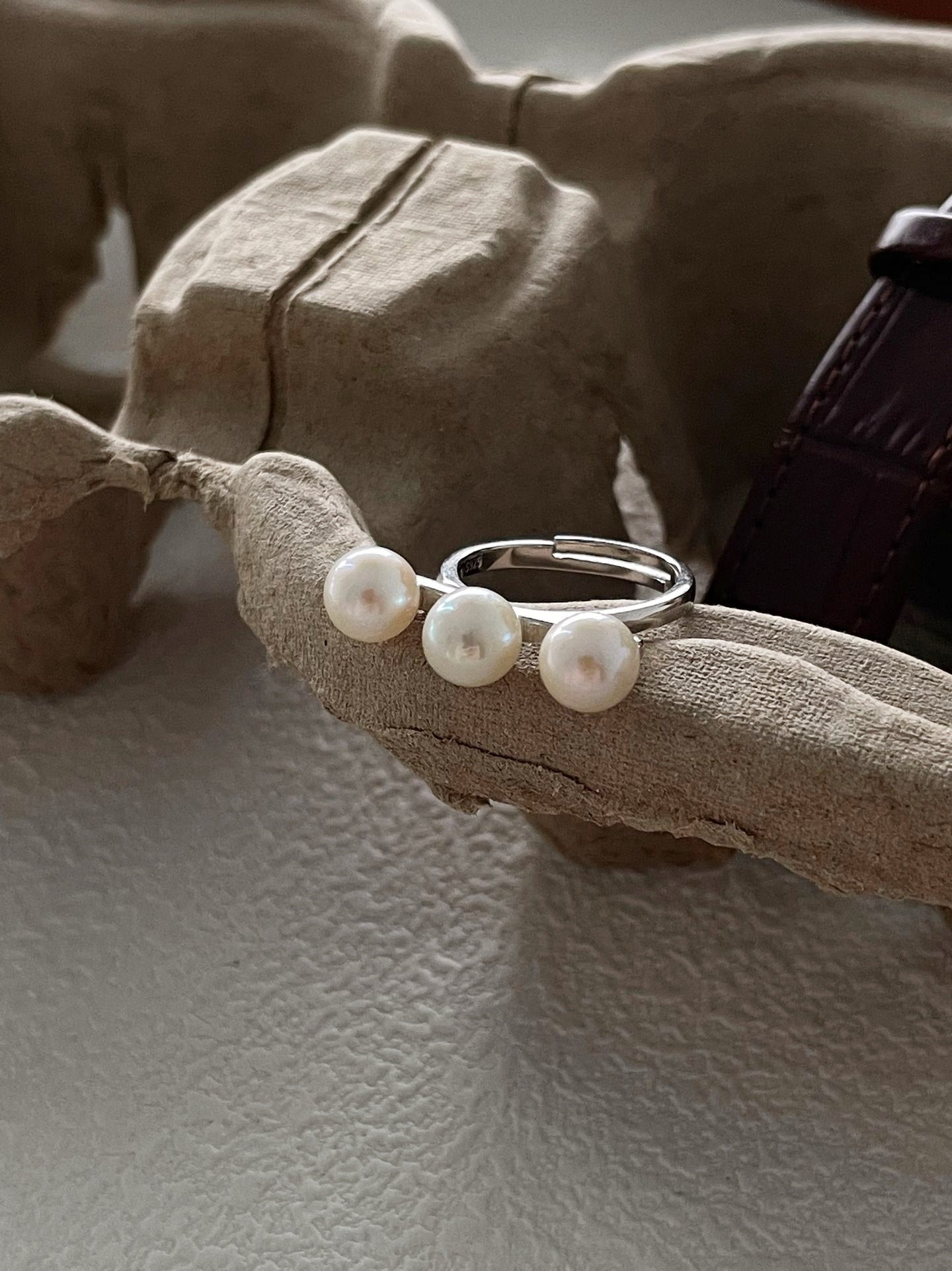 Anello in argento con perle Edison