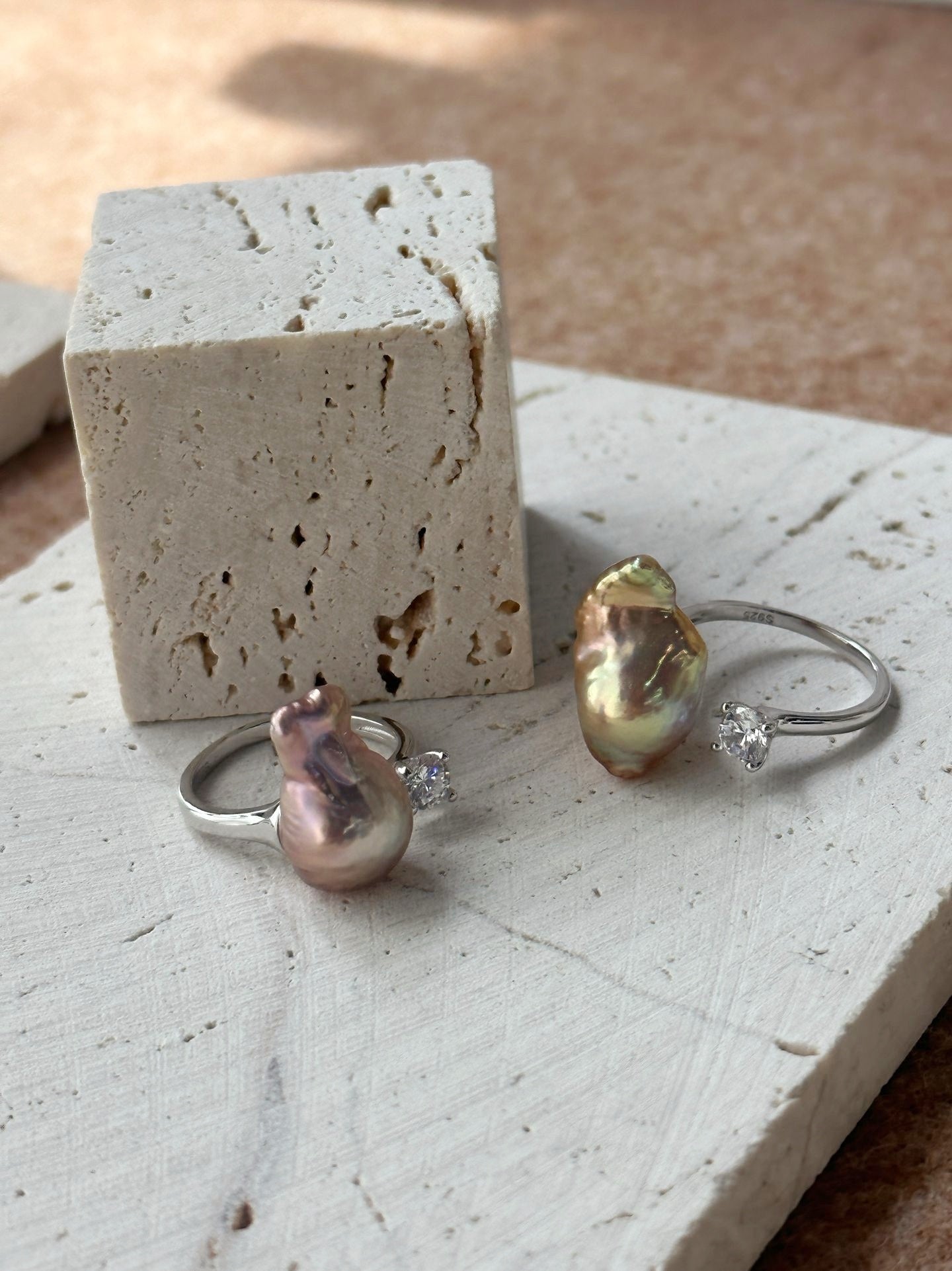 Anello barocco colorato