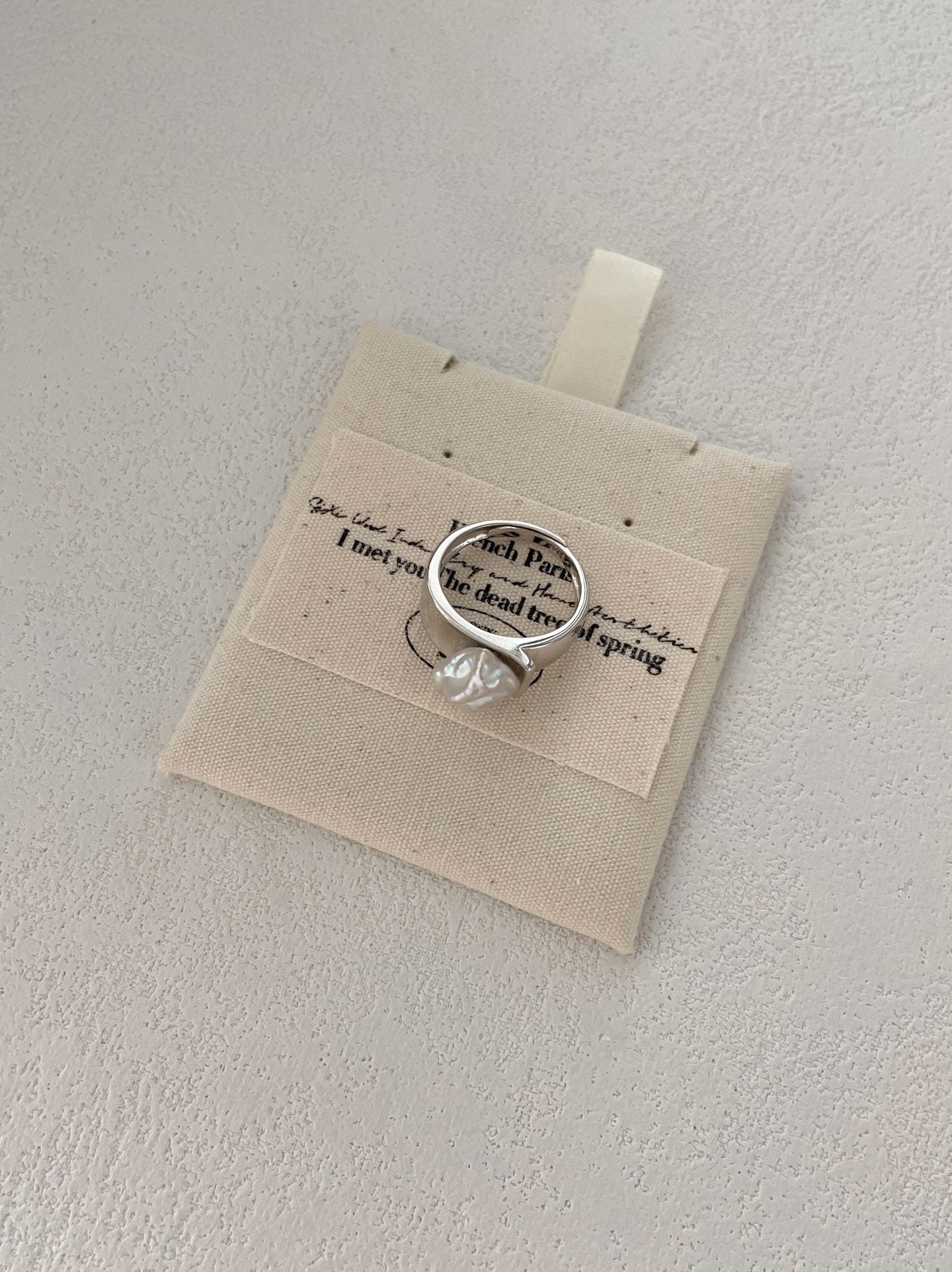 Anello con perla di mare Keshi