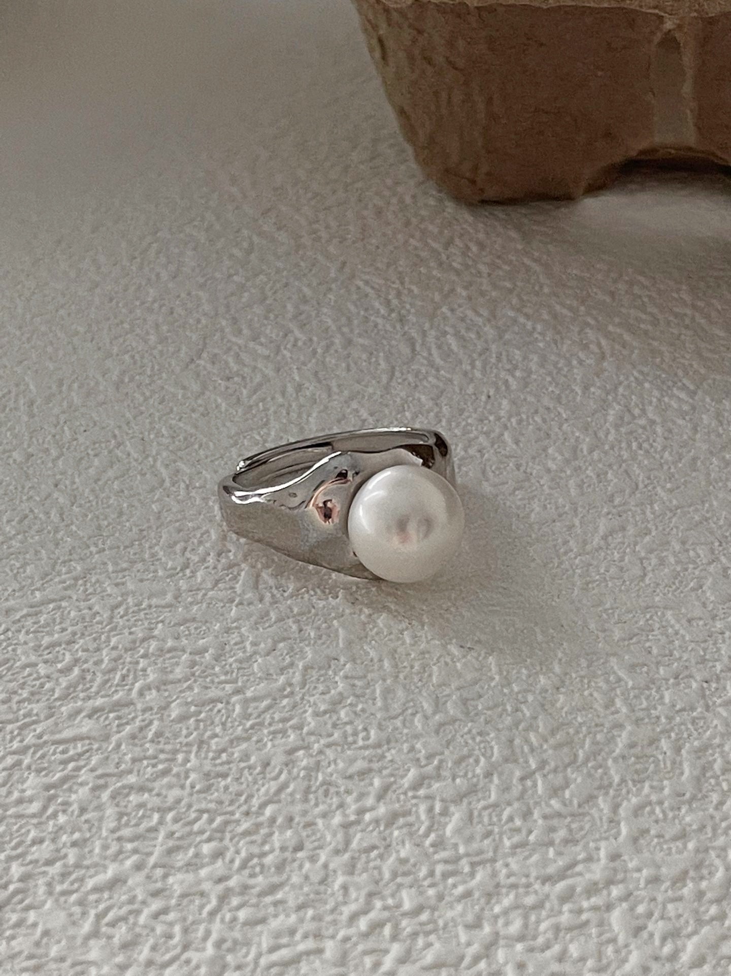 Anello in argento con perle Edison e diamanti