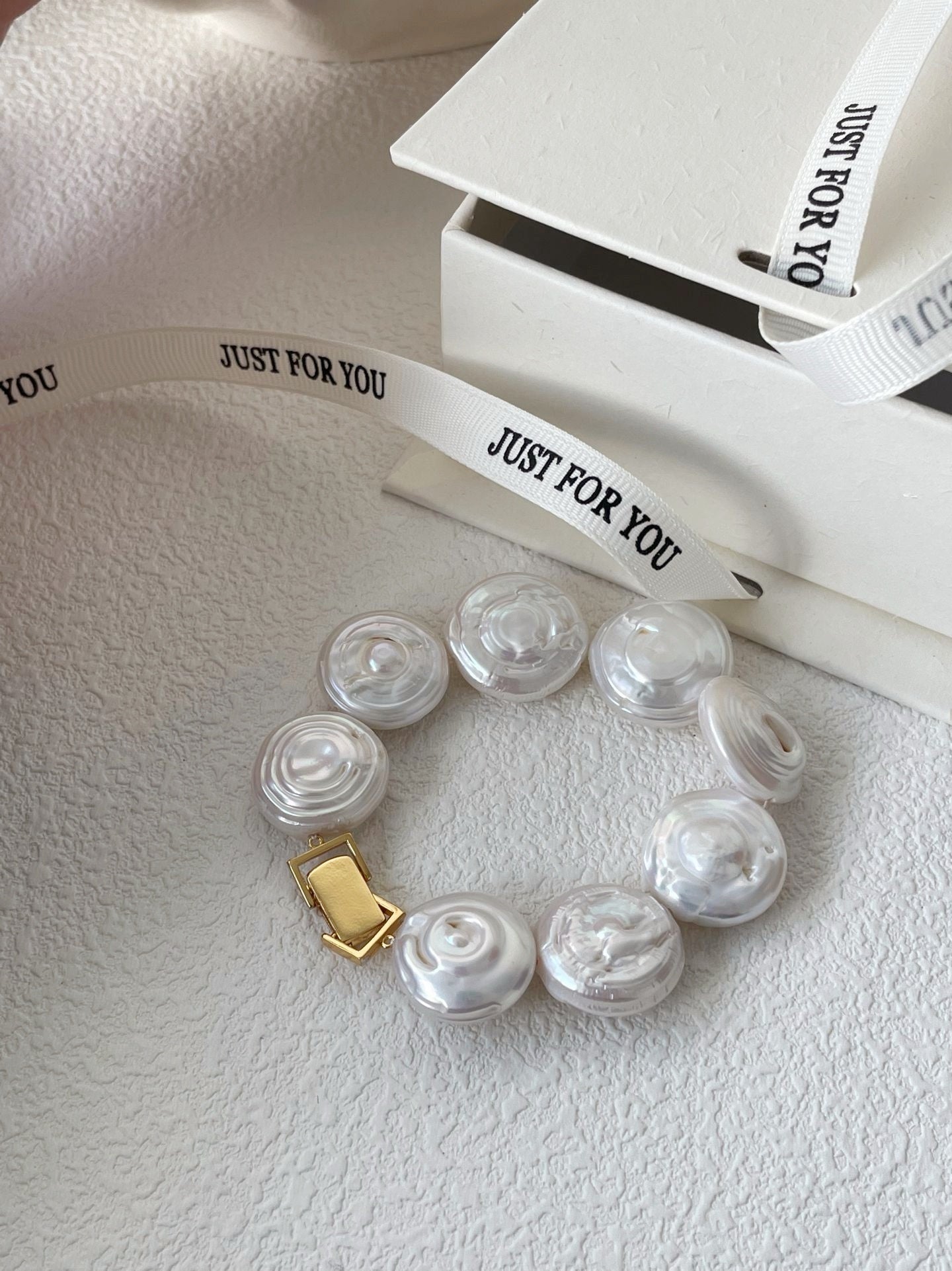 Bracciale con perle barocche romano