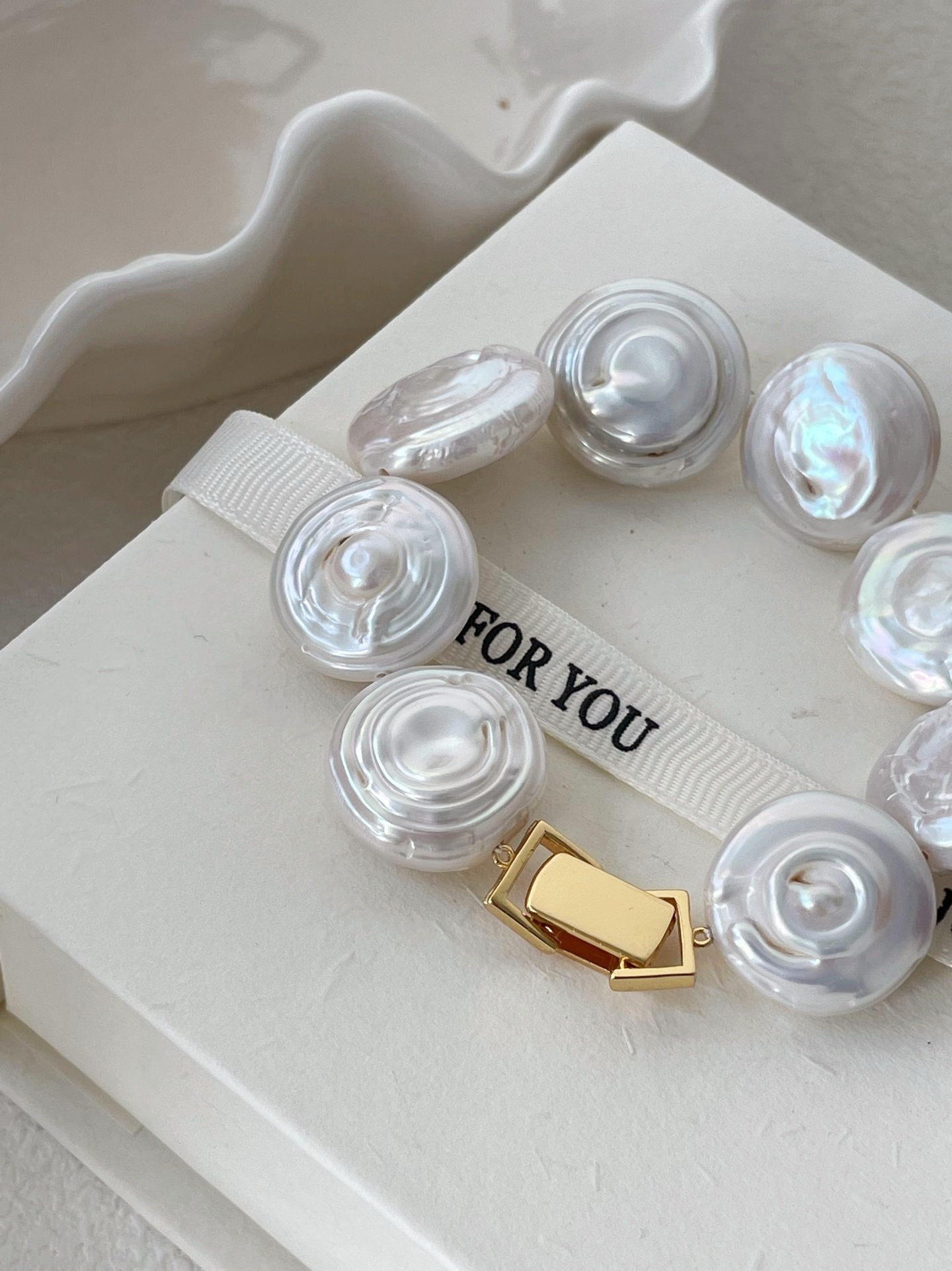 Bracciale con perle barocche romano