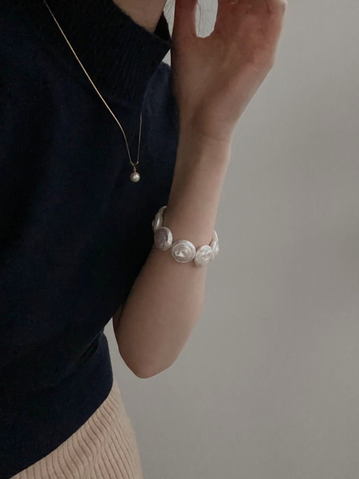 Bracciale con perle barocche romano