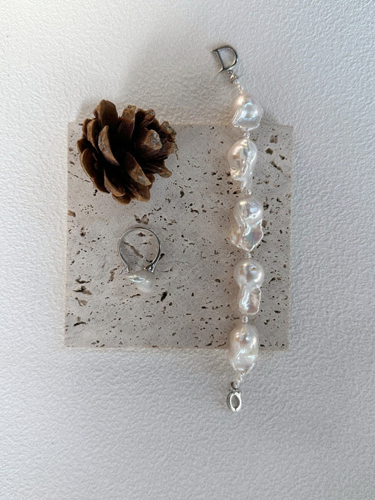 Bracciale con perle barocche bianche grande