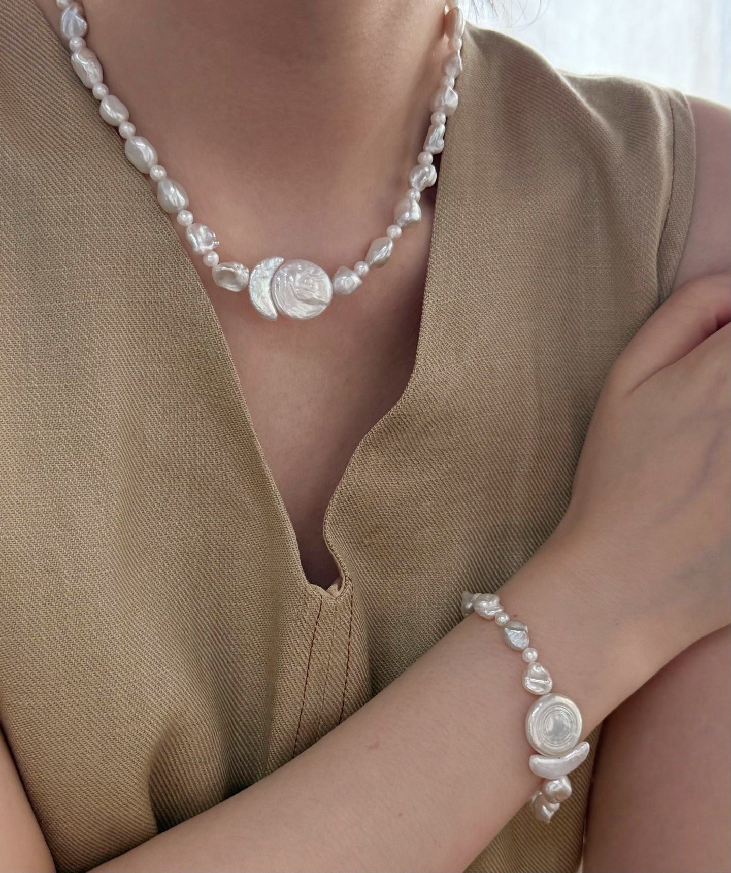 Bracciale con perle barocche luna