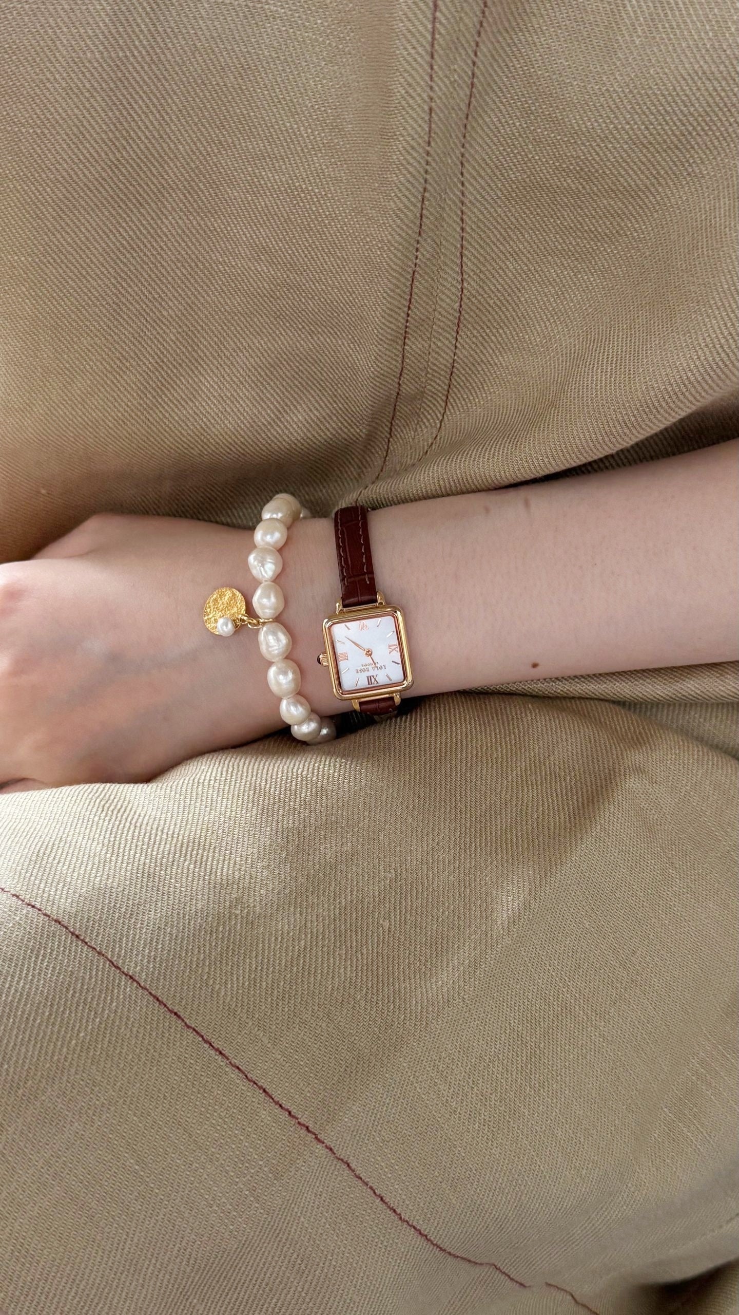 Bracciale con perle barocche bianche