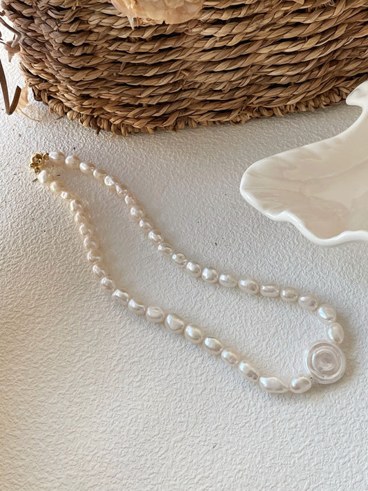 Collana con perle in stile romano vintage