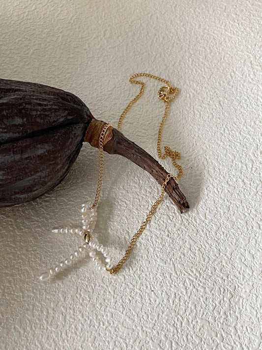Girocollo in oro 14k con fiocco