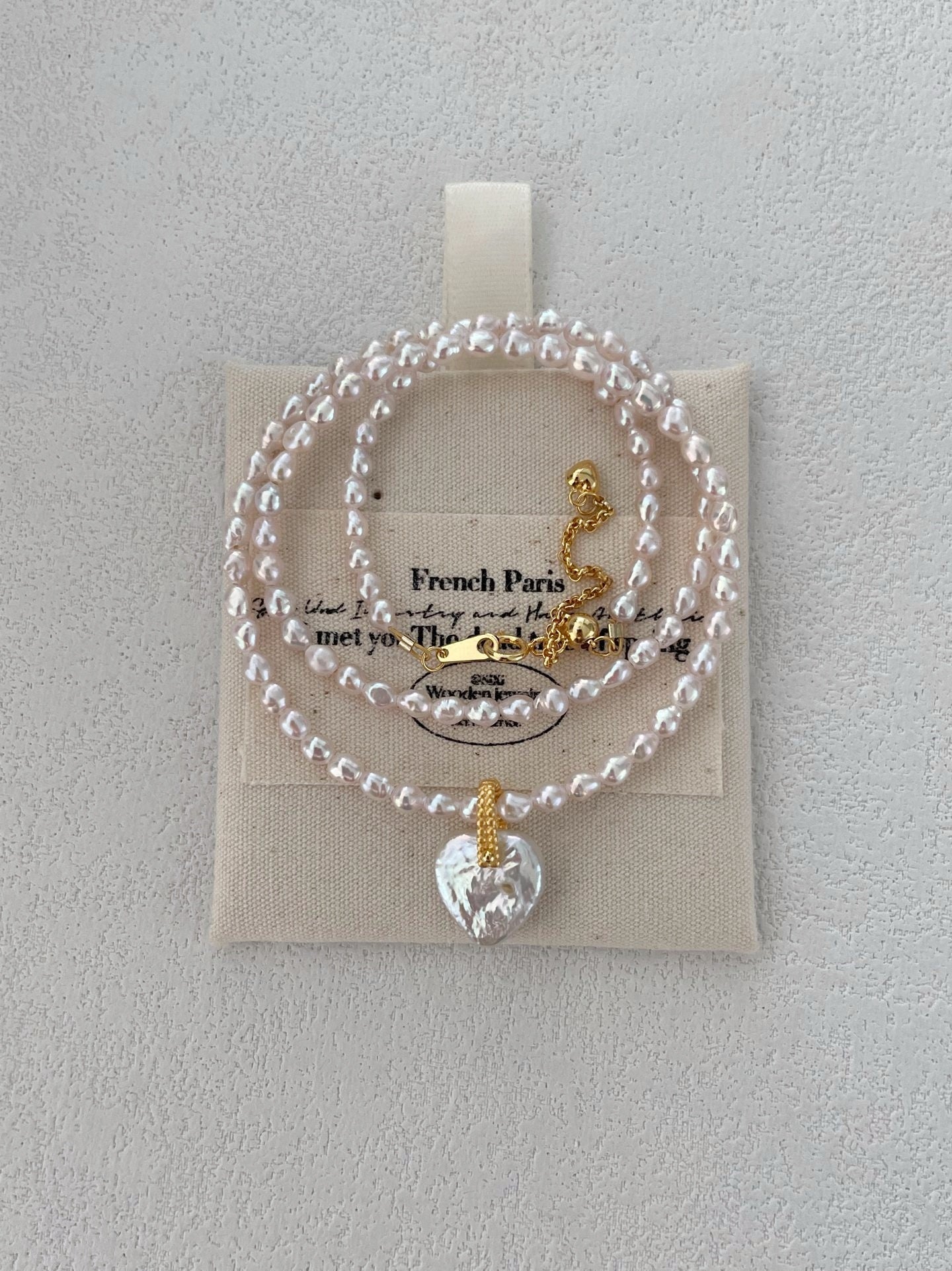 Collana di barocca rosa con cuore