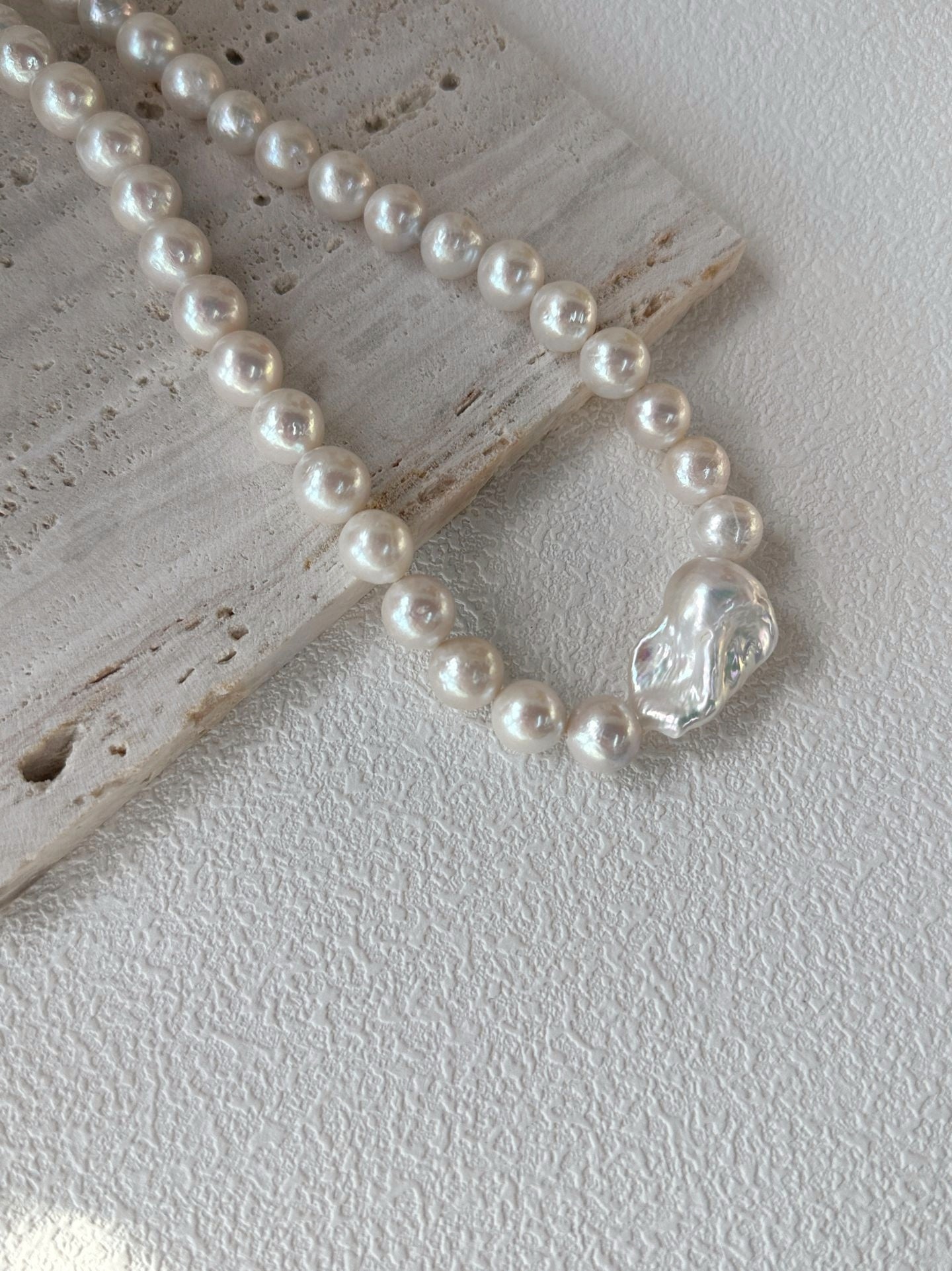 Collana con perla Edison e barocca