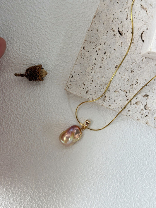 Collana piccolo barocco iridescente