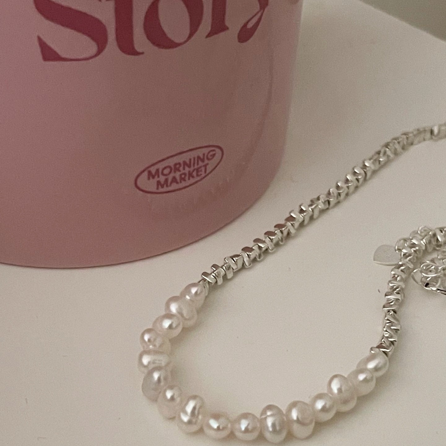 Collana d'argento con perle barocche